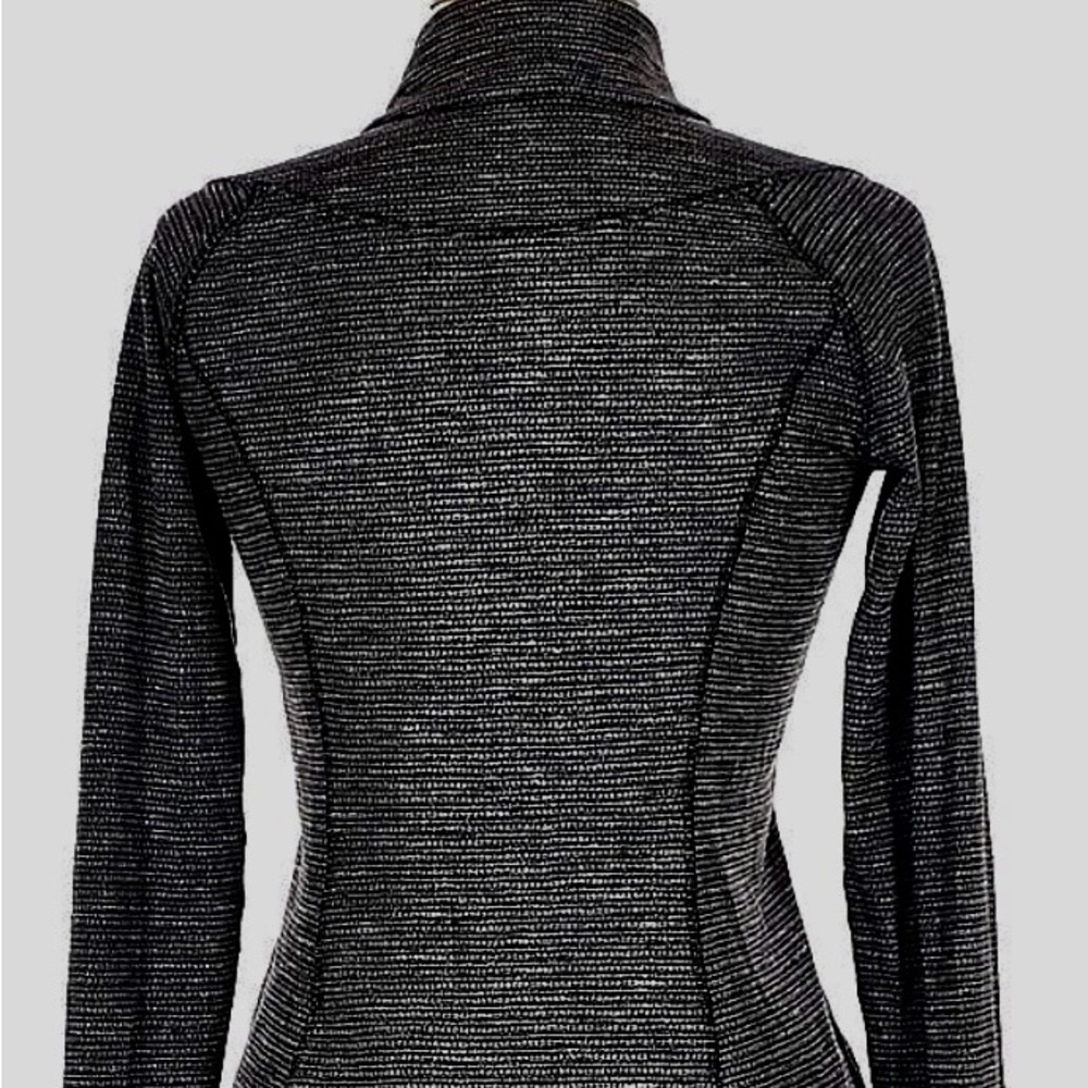 Lululemon Women's Gray Long Sleeve Top No Tags ,Measured XSmall - Picture 2 of 9